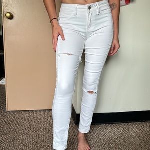 Women’s white jeans